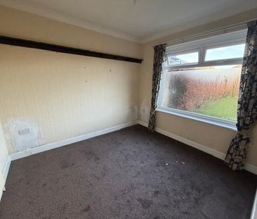 3 bedroom semi-detached house to rent - Photo 6