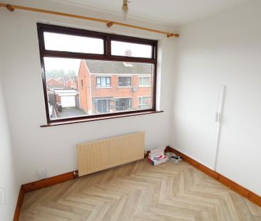 6 Sandyknowes Drive, Newtownabbey, BT36 5DF - Photo 5