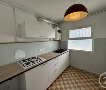 Location Appartement 2 pièces 43m² MARSEILLE 4ème - Photo 3