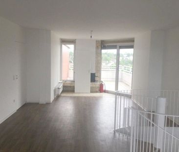 3-Zimmer-Maisonette-Wohnung mit drei Balkonen in Wiesbaden-Biebrich - Photo 5