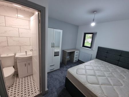 7 bedroom house to rent - Photo 3