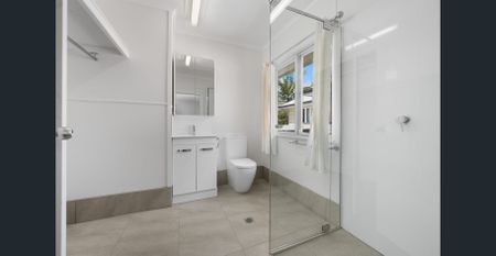 Lovely home on a great street - Photo 4