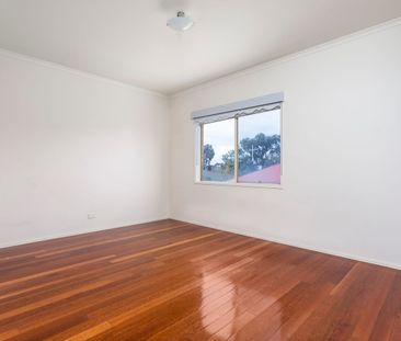 Family Friendly Home - Photo 2