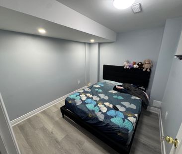 For Lease - 17 Capistro Street, Brampton, Ontario - Photo 2