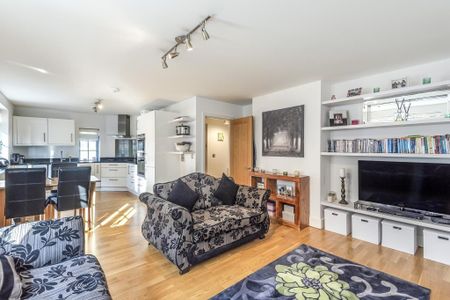 2 bedroom apartment to rent - Photo 5