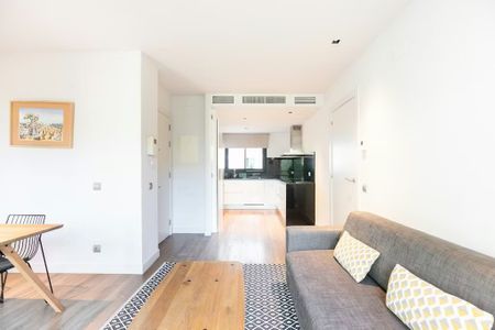 Carrer de Ticià, Barcelona, Catalonia 08035 - Photo 5