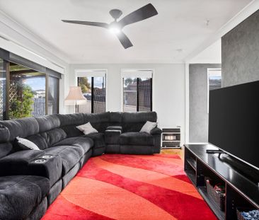 Immaculate family home - Photo 3