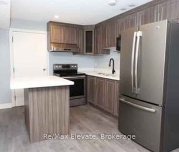 For Lease - 208 Carriage Way, Waterloo, Ontario - Photo 3