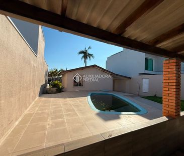 Casa com 2 quartos e 60m² para alugar em Moinhos de Vento, Canoas. - Photo 1