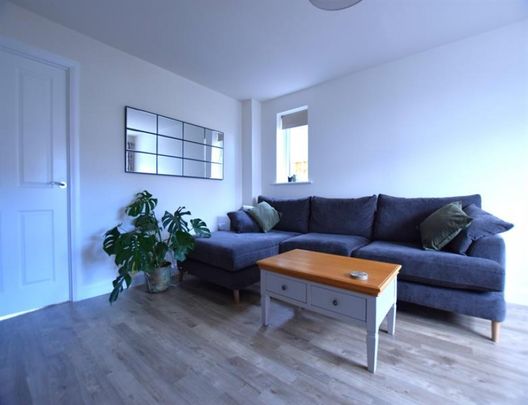 3 Bedroom Semi Detached To Let - Photo 1