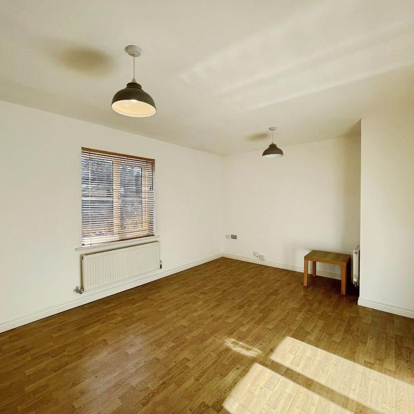 Sachfield Drive, Chafford Hundred, Grays, RM16 - Photo 1