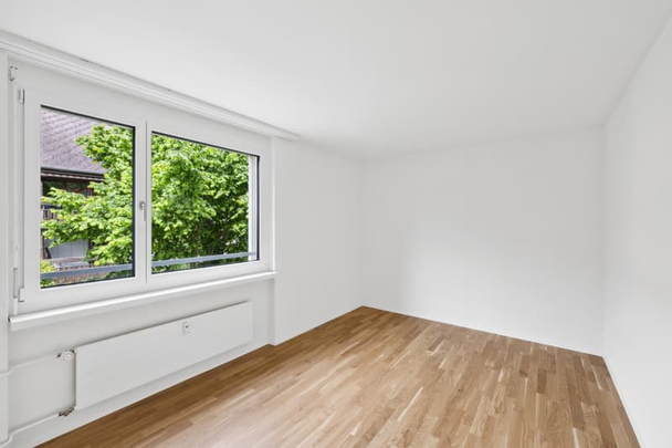 "Entdecken Sie unsere neu sanierten Wohnungen - Erstbezug ab April 2026" - Photo 1