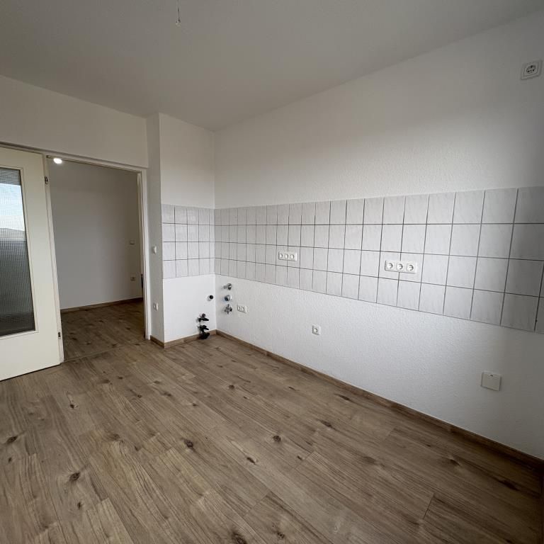 Renovierte 4 Zimmer Wohnung mit Ausblick über Bremen Blumenthal - Photo 1