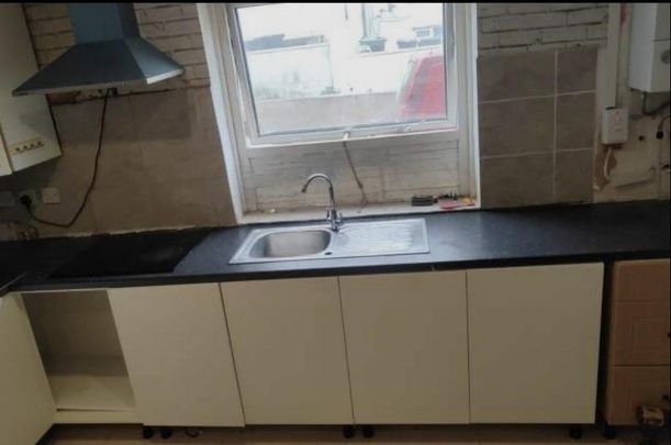 5 bedroom terraced house to rent - Photo 1