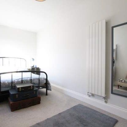 2 bedroom property to rent in Tewkesbury - Photo 1