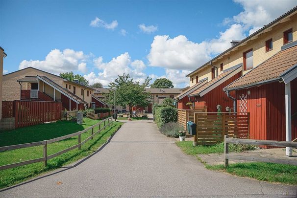 Blommedalsvägen 51 - Photo 1