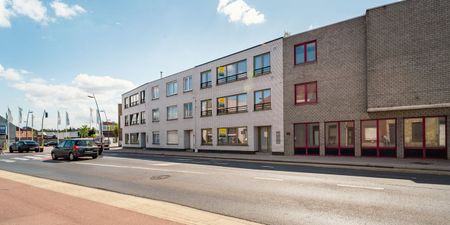 Appartement te huur in Roeselare voor € 850 met 2 slaapkamers - Foto 3