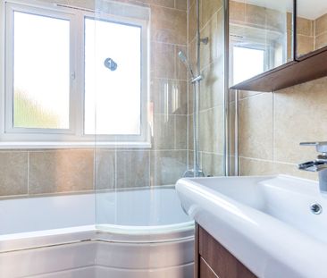 3 bedroom house to rent Clarence Road, Stony Stratford, Milton Keyn... - Photo 5