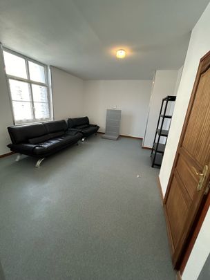 Location Appartement 3 pièces 73m² CHATELLERAULT 86100 - Photo 1