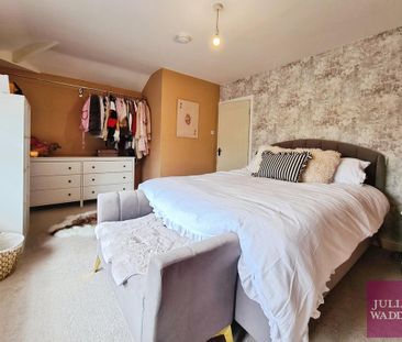 2 bedroom semi-detached house to rent - Photo 6