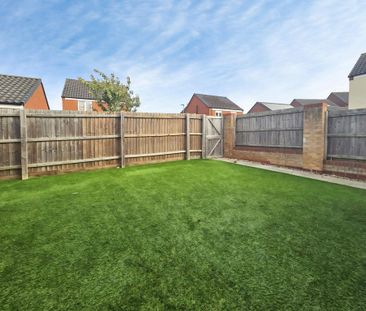 3 bedroom semi-detached house to rent - Photo 4