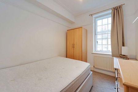 4 bedroom flat to rent - Photo 4