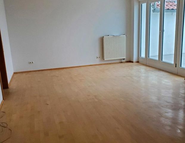 3-Zimmer Wohnung EBK Dachterrasse Tiefgaragenstellplatz - Photo 1