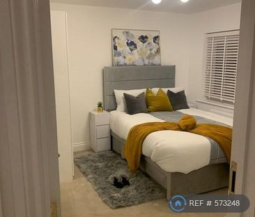 1 bedroom in a house share to rent - Photo 2