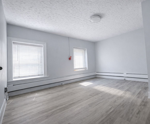 For Lease - 33 Ontario Street Unit# 6, St. Catharines, Ontario - Photo 1