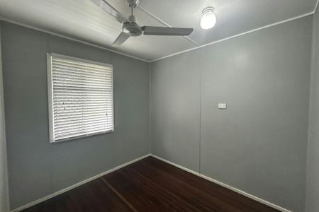 OFFERING A FUNCTIONAL LAYOUT, OPEN PLAN LIVING AND MORE - AVAILABLE NOW! - Photo 2