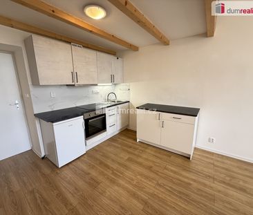 Pronájem bytu 1+kk a garsoniéry 38 m² - Fotografie 2