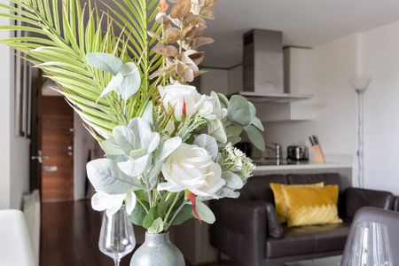 2 Bed Flat, Napier House, W3 - Photo 3