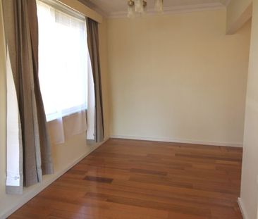 Three Bedroom Home - Photo 5