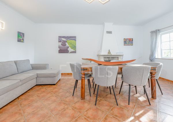 Moradia T3 com piscina em Algoz, Algarve