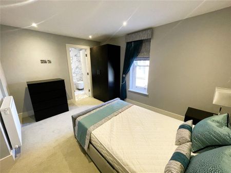 2 bedroom apartment to rent - Photo 4