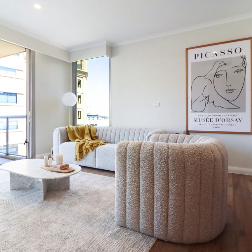 Stylish CBD Living in the Heart of Sydney - Photo 1