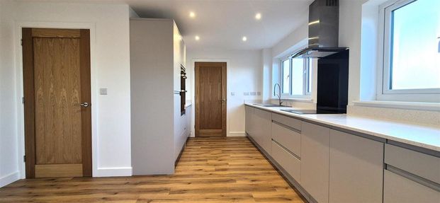 4 bedroom house to rent - Photo 1