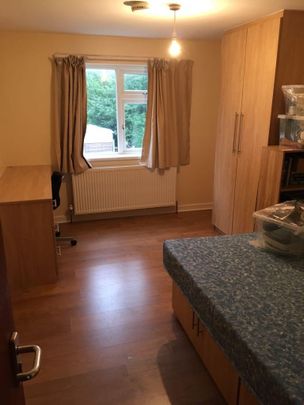 5 bedroom semi-detached house to rent - Photo 1