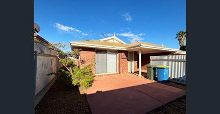 Neat and tidy 2-bedroom 1 bathroom unit - Photo 5