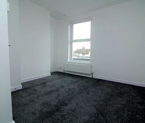 Alma Road, Ramsgate, CT11 7PA, Kent - Photo 2