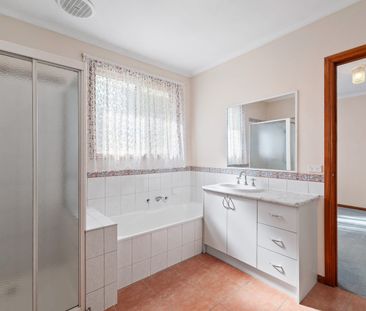 ELTHAM - 2 BEDROOMS PLUS OPEN STUDY - Photo 3