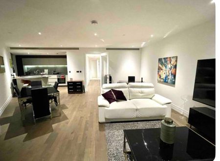 2 Bed Flat, Riverlight Quay, SW11 - Photo 3