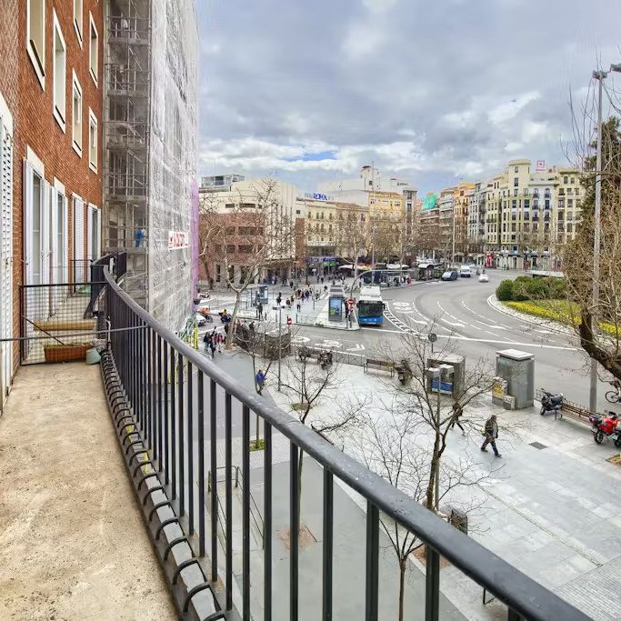 Plaza de Manuel Becerra, Madrid, Community of Madrid 28028 - Photo 2