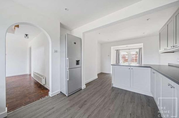 Applegarth Avenue, Guildford, GU2 - Photo 1