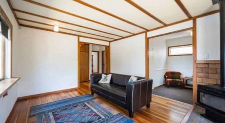 Fabulous Family Home - Photo 2