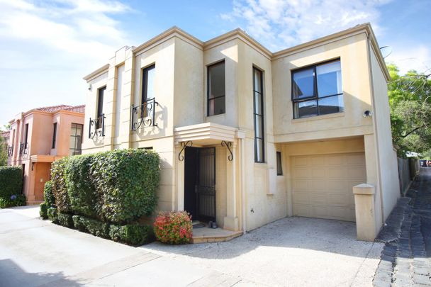 5/350 Auburn Rd, Hawthorn VIC 3122 - Townhouse For Rent | Domain - Photo 1