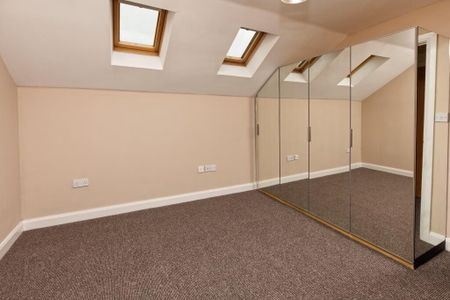 24 Linen Crescent, Bangor, BT19 7JH - Photo 3