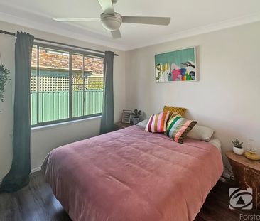 Freshly Updated 2 Bedroom Villa in a Quiet, Convenient Location - Photo 4