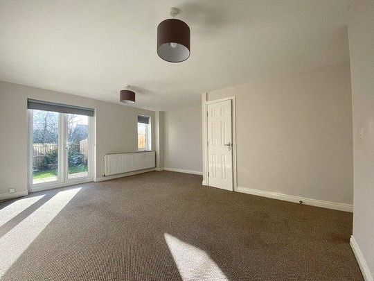 4 bedroom semi-detached house to rent - Photo 1
