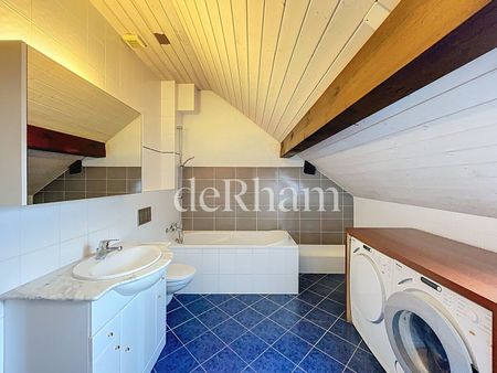 Charming 4.5-room duplex apartment with garden! - Photo 3